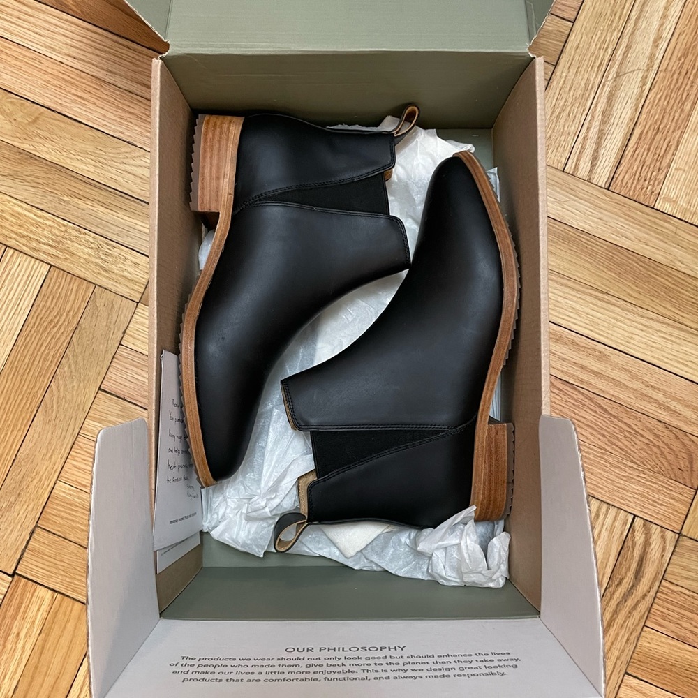 BNIB Nisolo Everyday Chelsea Boot